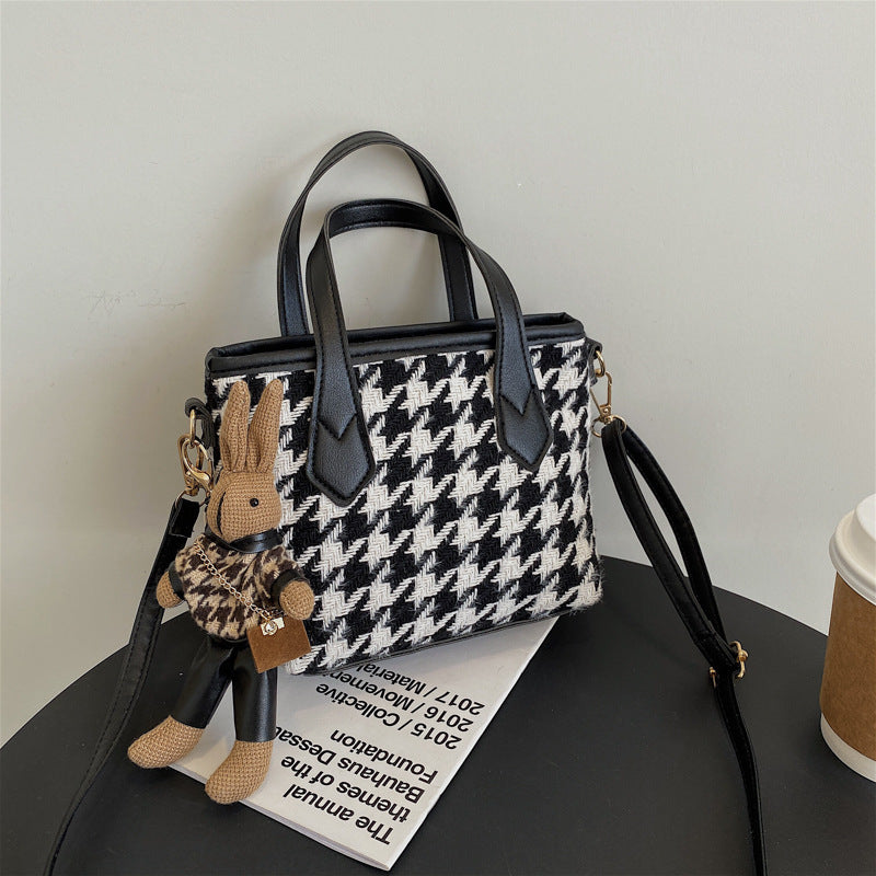 Houndstooth Portable Bag