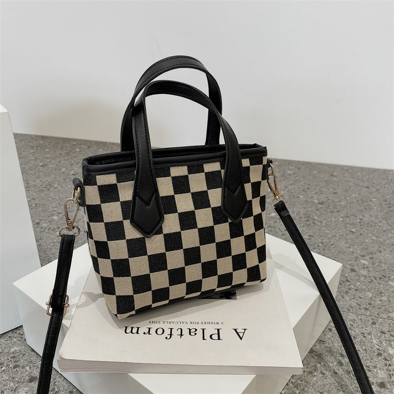 Houndstooth Portable Bag