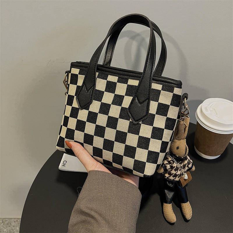 Houndstooth Portable Bag