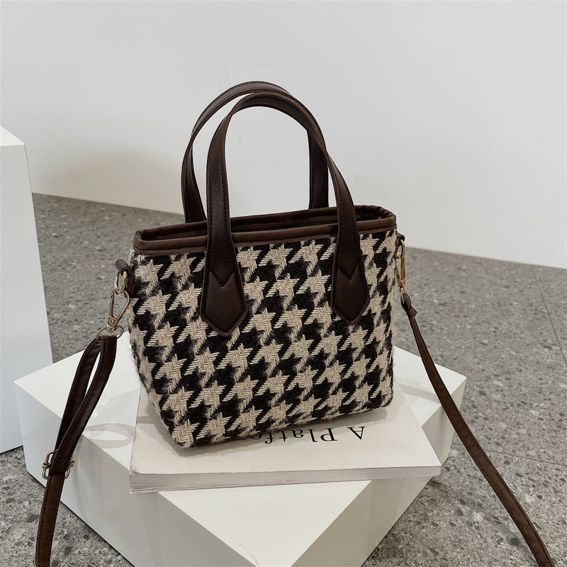 Houndstooth Portable Bag